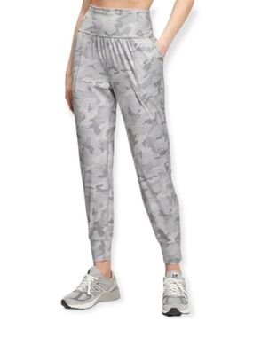 GAP x GapFit Eclipse Jogger Pants in Gray Camo Camouflage Yoga Lounge Size S